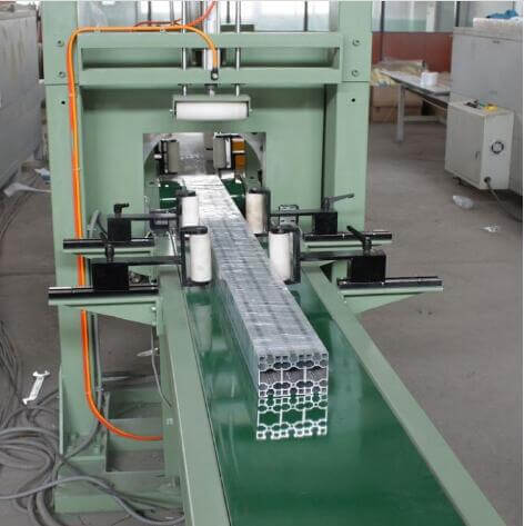 Aluminum profile bundles packaging machine